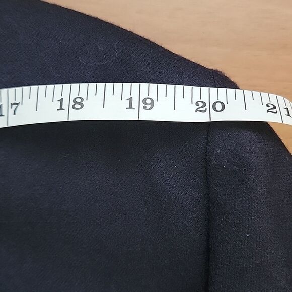 Man in wool Men's navy sport coat Jeffrey Cain style from Hamer's - Picture 14 of 16